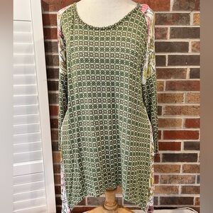 Green Patterned Long Sleeve Top